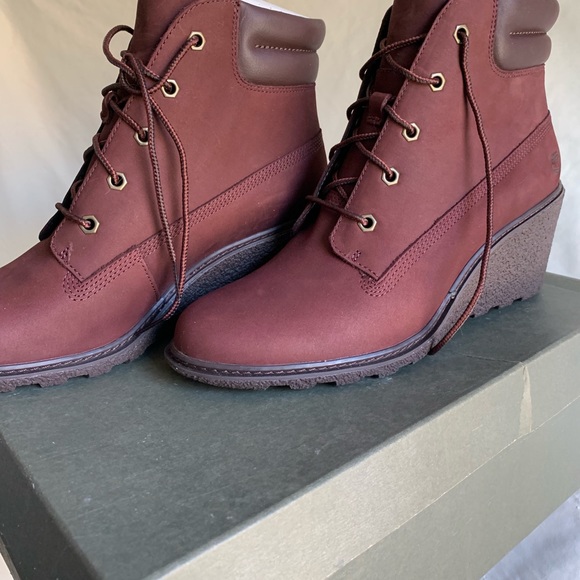 SOLD! Women’s 9.5 Red Wedge Timberlands - Picture 6 of 8